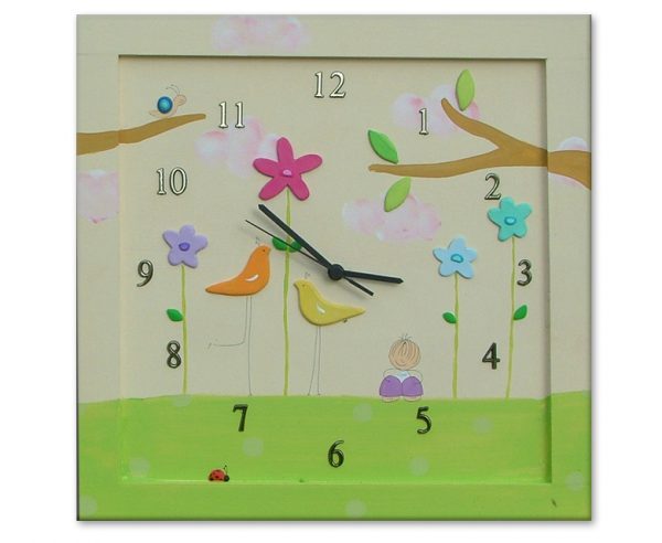 שעון לחדר ילדות - ילדה עם ציפורים