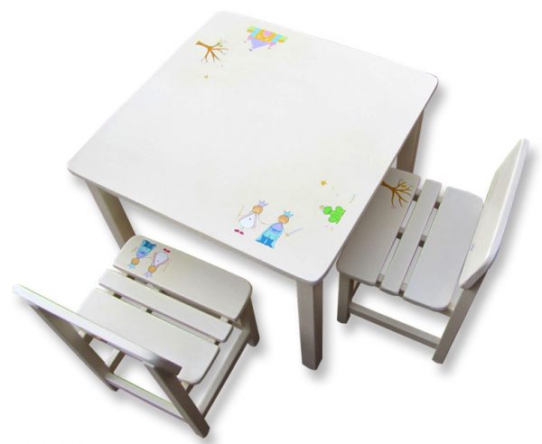 שולחן וכסאות לחדר ילדים - נסיכה, נסיך וארמון