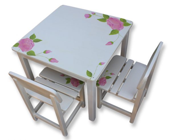 שולחן וכסאות לילדים - לורה אשלי